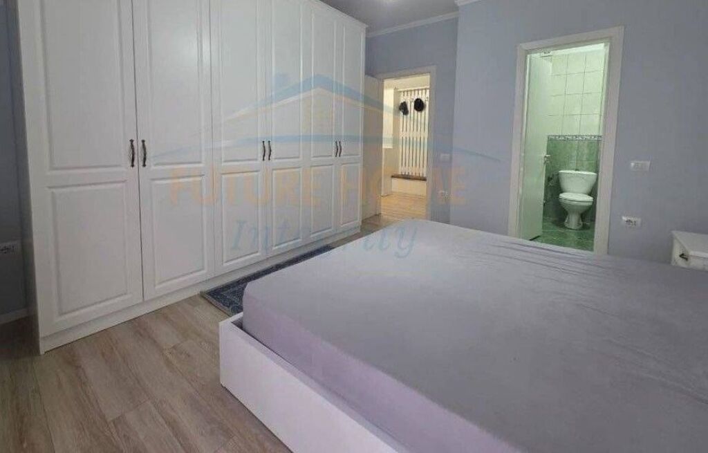 Rent, Apartment 2+1+2, Former Electric Market, Tirana