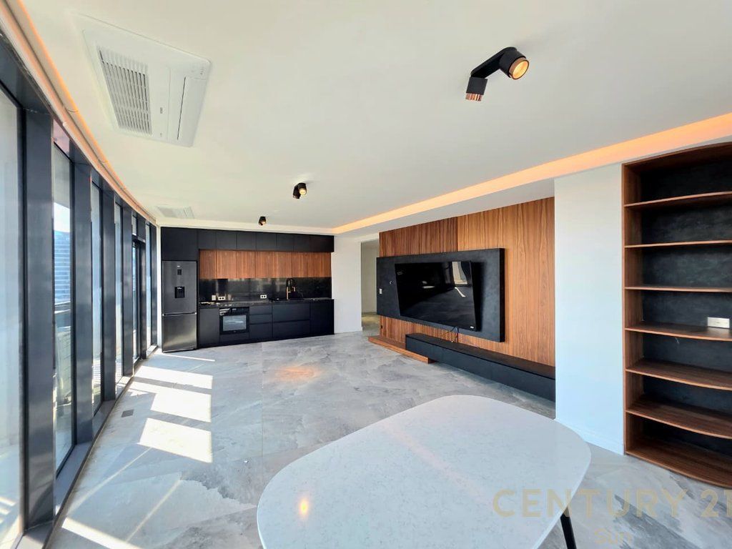 SHITET APARTAMENT 3+1+2 NE LAKE VIEW RRUGA E KOSOVAREVE