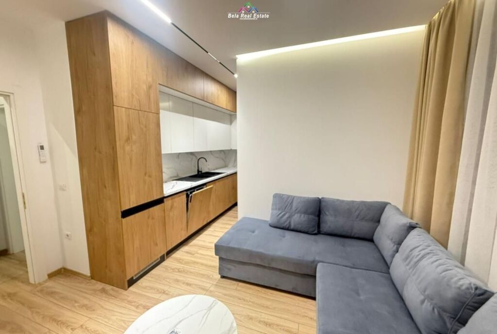 Apartament Me Qera 2+1 Tek Komuna e Parisit (ID B2201669) Tirane