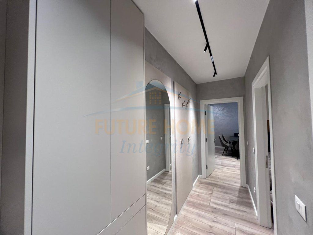 Shitet, Apartament 2+1+2, Rezidenca Erli, Tiranë.