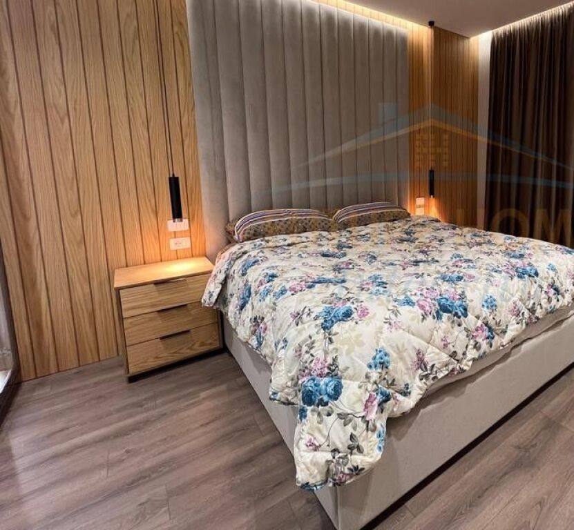 For sale, Apartment 2+1+2+Parking Space, Ali Demi, Tirana.