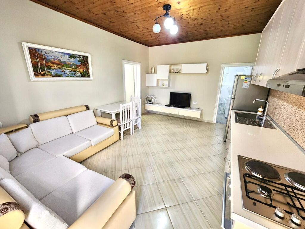 📌Jepet me Qira : Shtëpi Private 70m2 + Tokë 150m2 -📍 Mullet -TEG 400€ me 2 vende parkimi, E re ,hera parë me Qira ( 3 min nga tegu)🔥