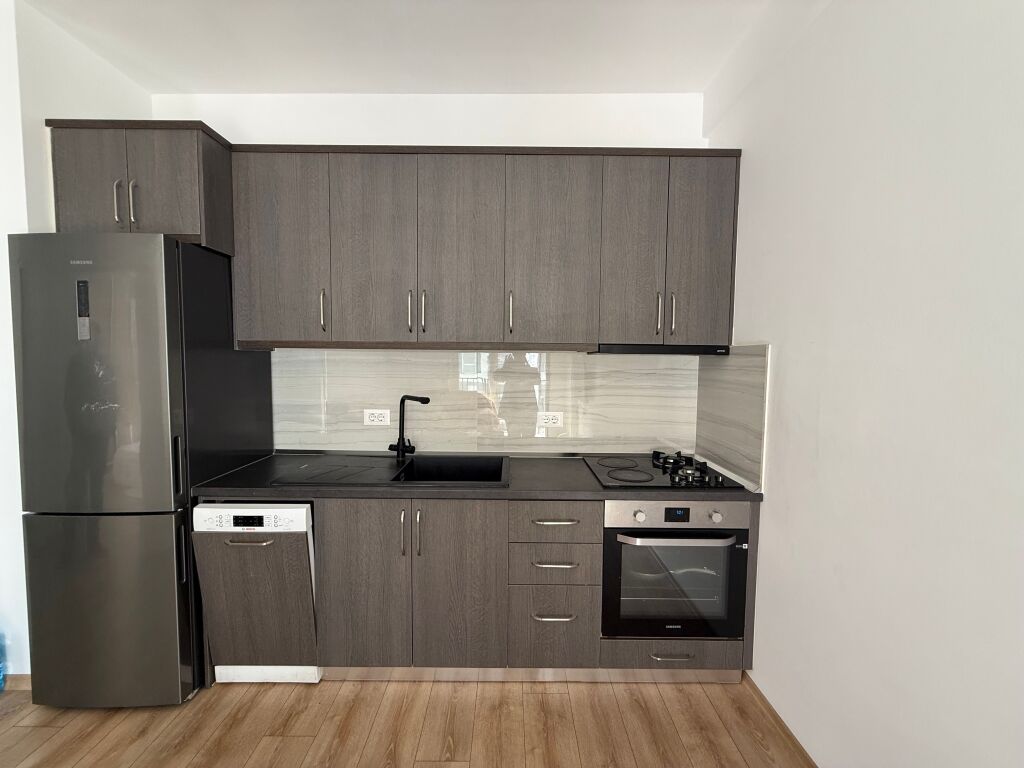 Univers city / Qera Apartament 1+1 Me Post Parkimi 40’000 All / Muaj