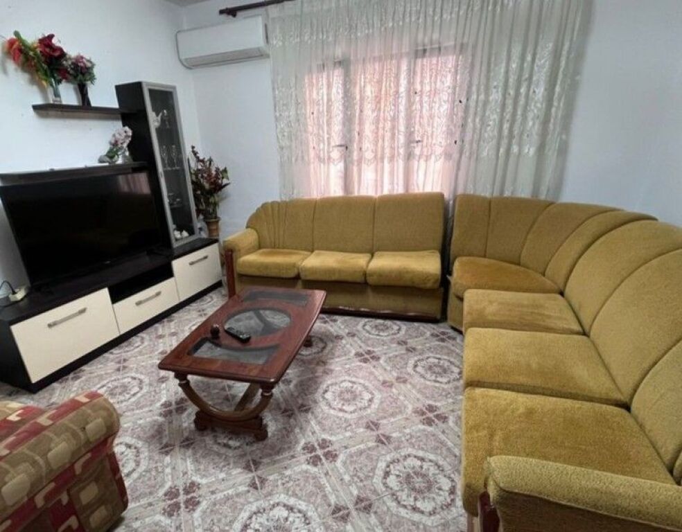 Qera, Apartament 2+1, post parkimi  Ish Parku i Autobuzave , Tirane.