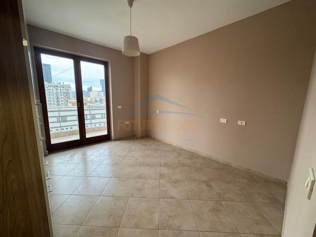 Qera, Apartament 3+1+2, Rruga e Barrikadave, Tirane Empire64524
