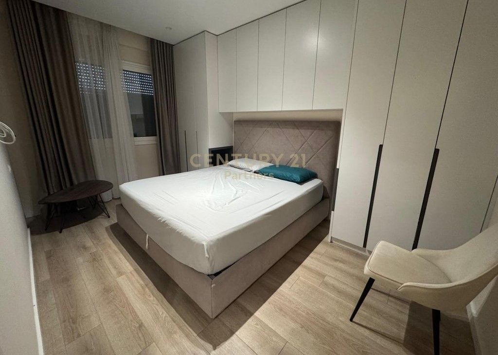 Apartment 2+1 with Parking Space – Near the Sea, Vlora