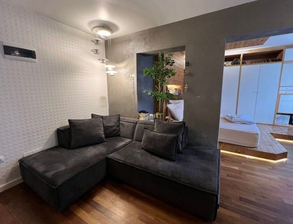 Shitet Apartament 1+1 në zemër të Myslym Shyri