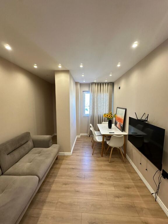 JEPET ME QERA APARTAMENT 1+1 RROTA E KUQE, PLAZH