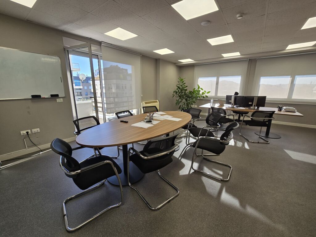 Office for Rent in Bllok