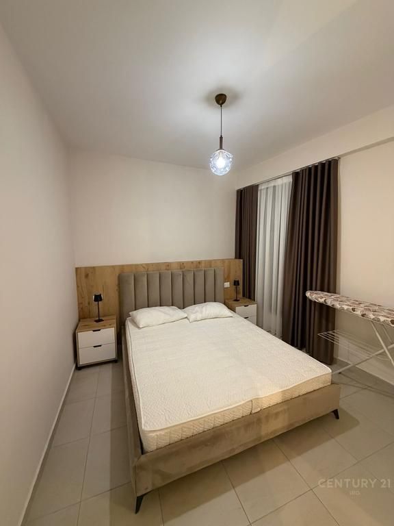 Affittasi appartamento 1+1 con posto auto in via Besim Imami