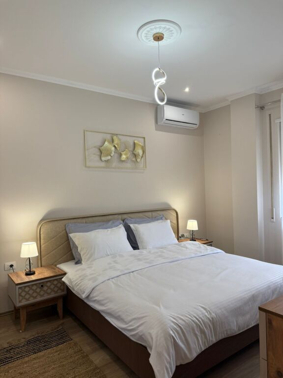 APARTAMENT 1+1 PER QERA TEK RRUGA E KAVAJES