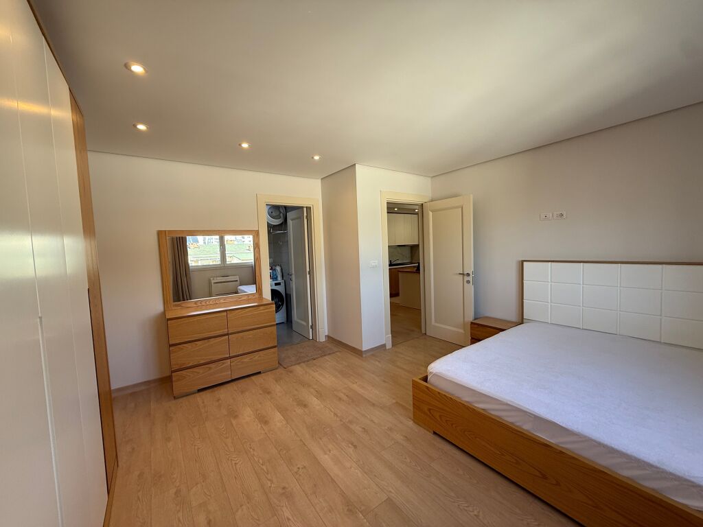 APARTAMENT 3+1+2 PER QIRA -LIQENI I THATE