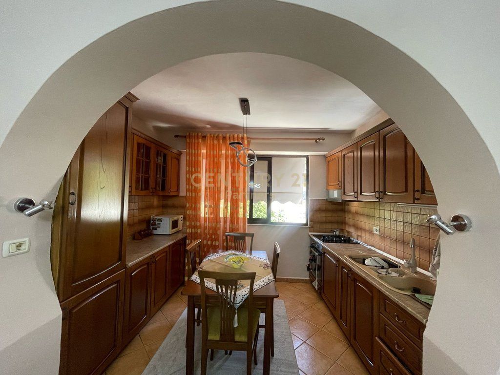 Affittasi appartamento 2+1 in via Myslym Shyri,