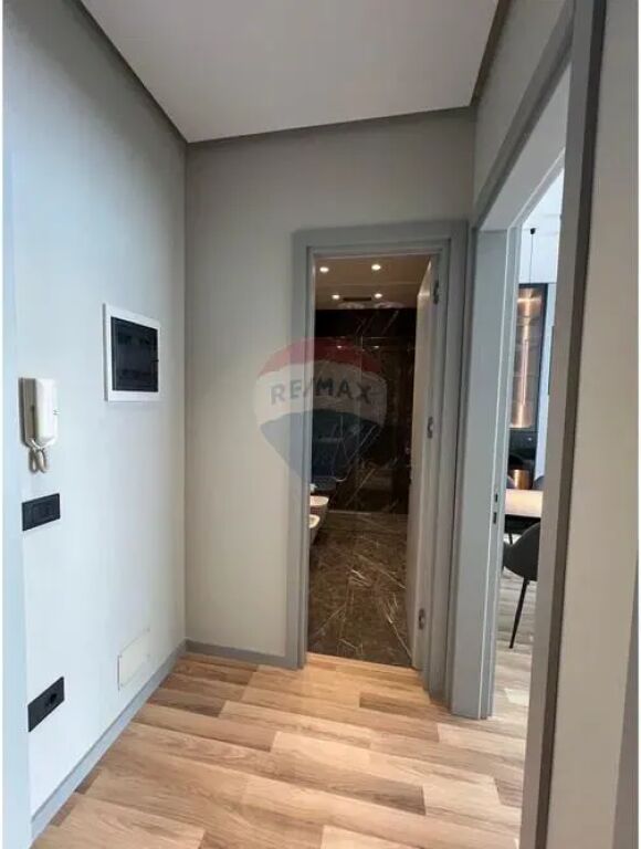 Apartment 1+1+ Parking space for rent on Elbasan Street, near Air Albania Stadium.