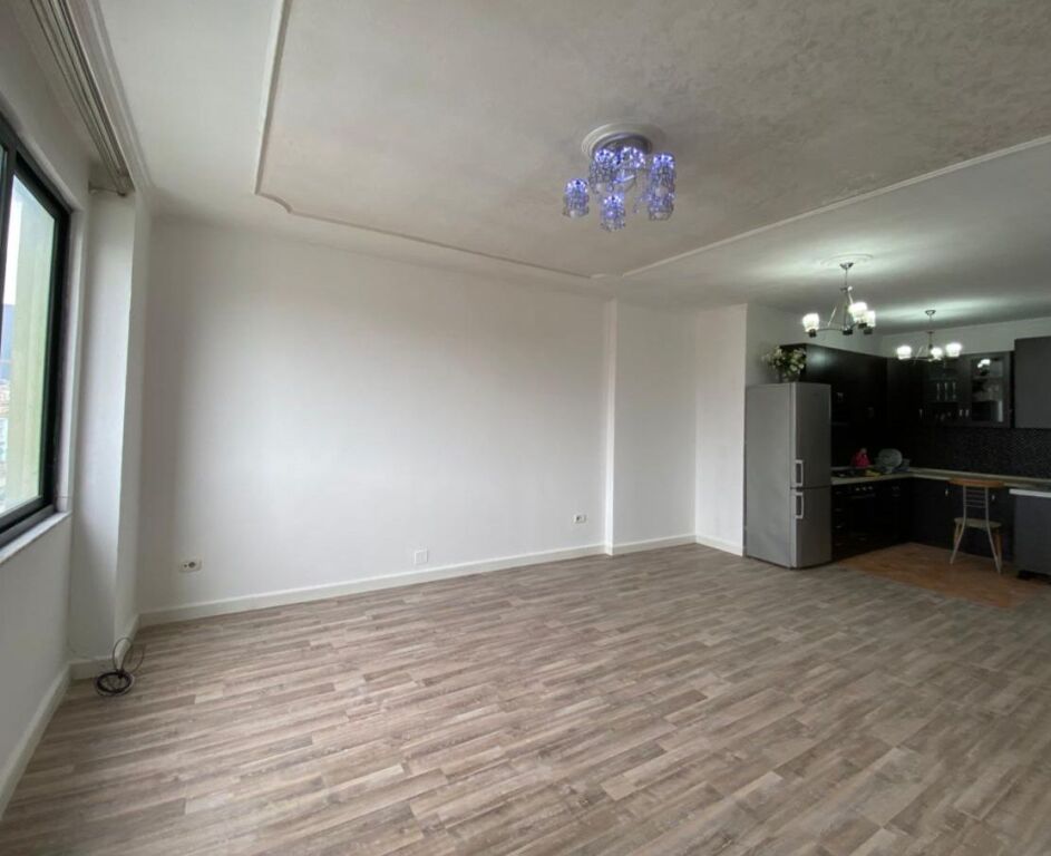 Zyre 3+1 per qera tek Ekspozita