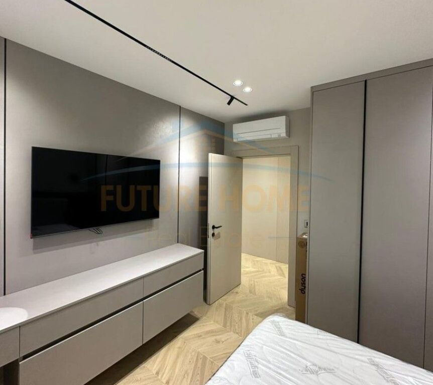 Tirane, jepet me qera apartament 1+1 Kati 4, 65 m² 850 € (Myslym Shyri)
