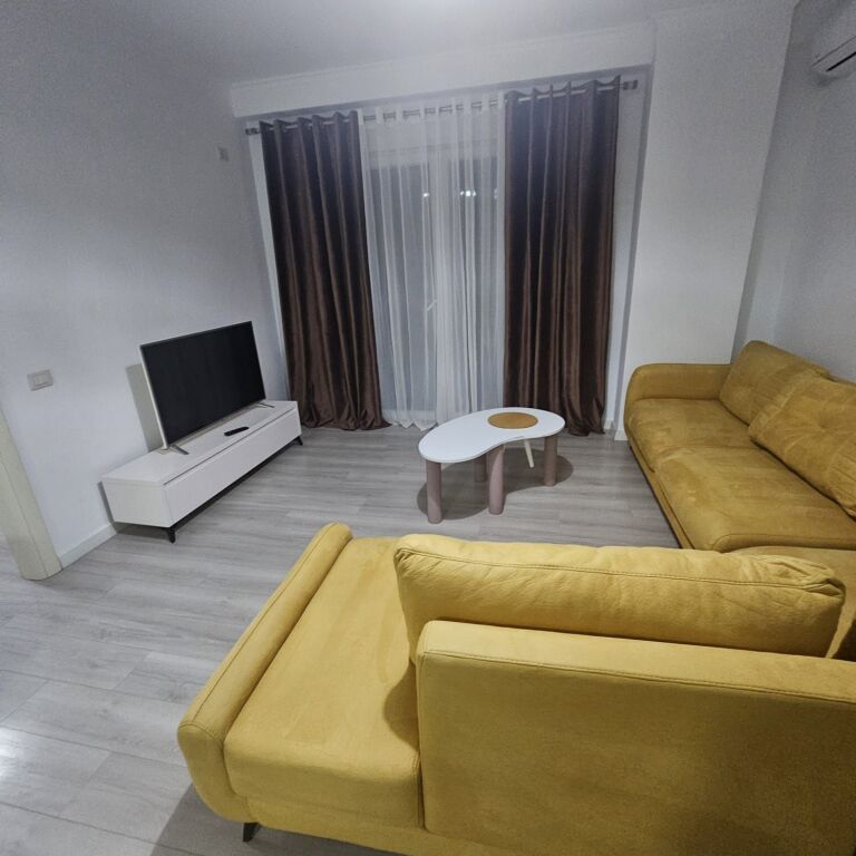 1+1,i mobiluar,stacion treni,cmimi 600 mije leke