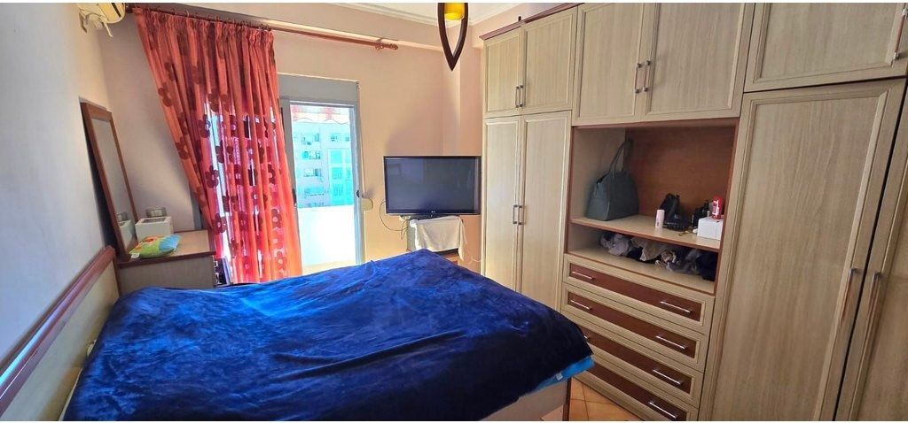 Shitet Apartament 2+1+2 me dy ballkone ne Rrugen JORDAN MISJA