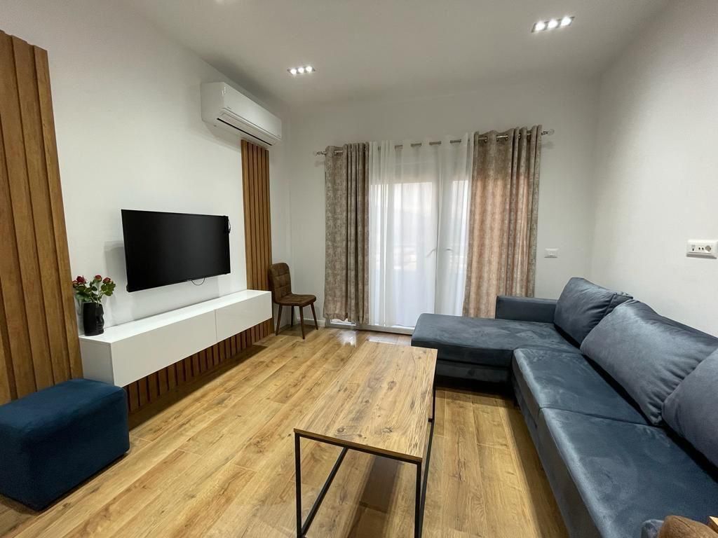 Apartament me qera - Komuna e Parisit