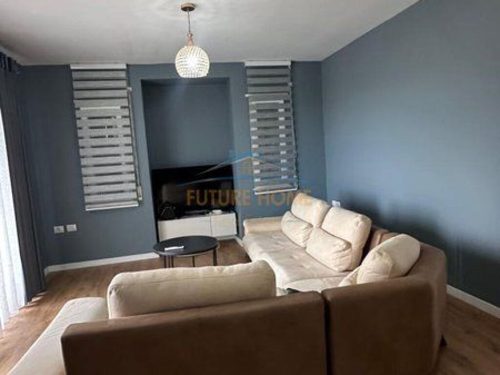 Qera,Apartament 2+1+2+Post Parkimi,Kopshti Botanik,Tiranë