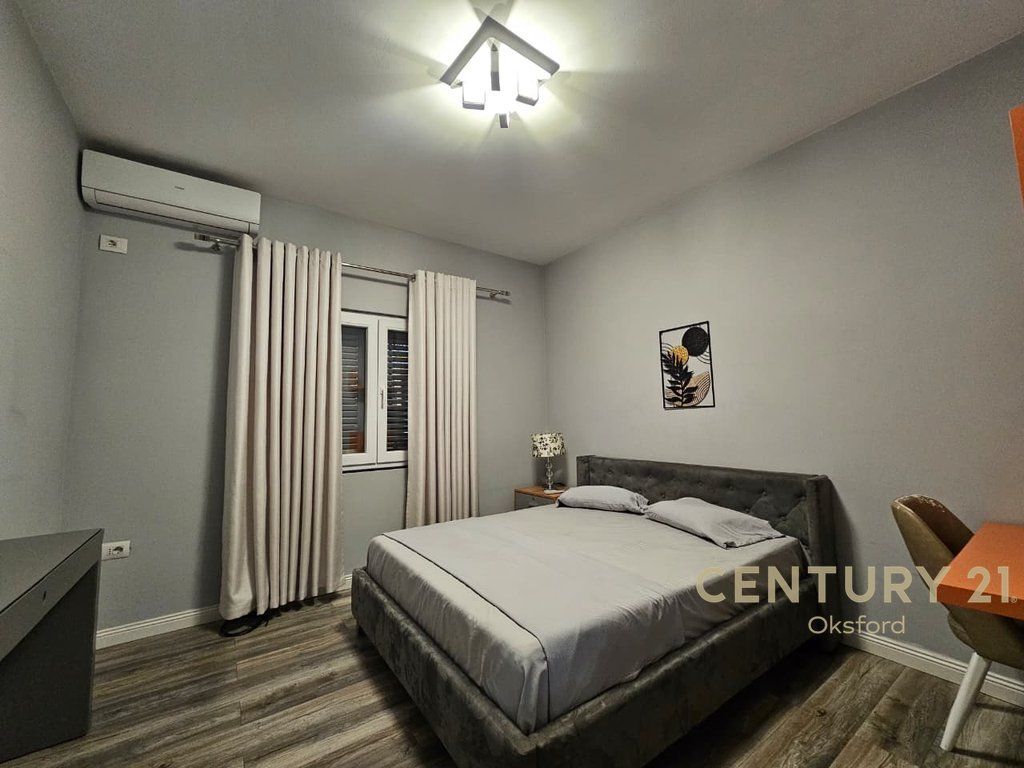 JEPET ME QIRA APARTAMENT 2+1+GARDEROB NE SAUK 650 € /Muaj Sip. Totale  110m2