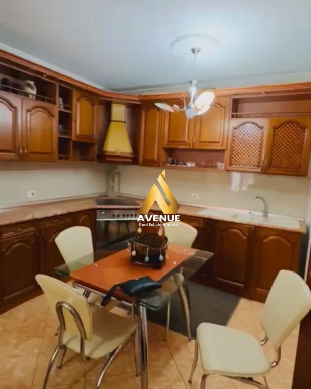 Apartament 2+1+2 me qera – Zogu i Zi, përballë karburant Gazheli, Tiranë