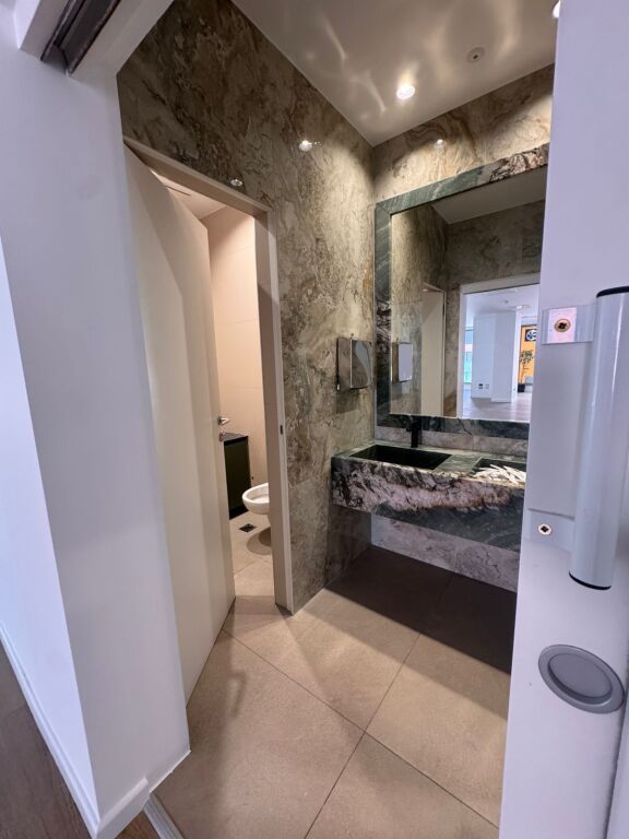 ✨Ufficio Premium in Affitto | 📍Hilton, Complesso Deliorgji