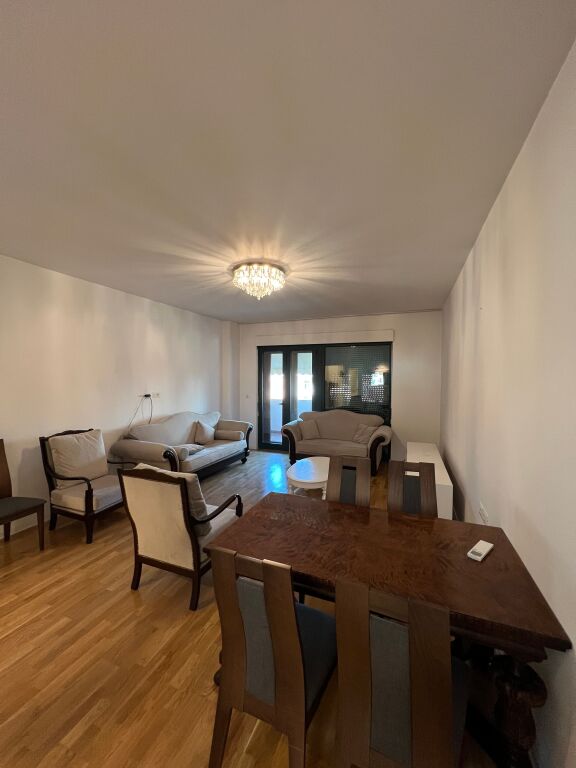 Apartament me Qera 3+1+2 te blloku