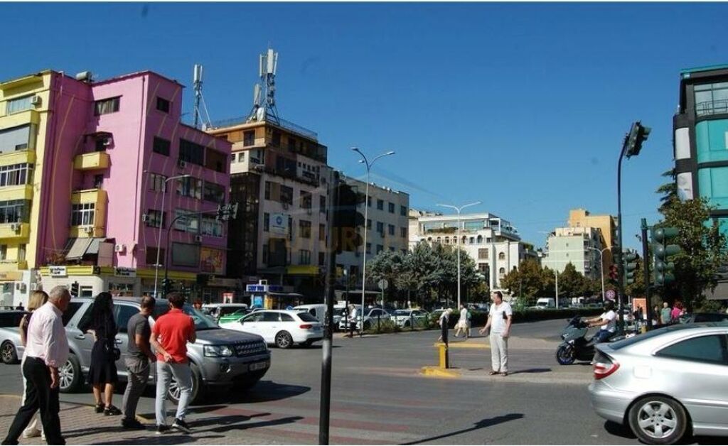 Qera, Apartament 2 + 1, 21 Dhjetori, Tirane