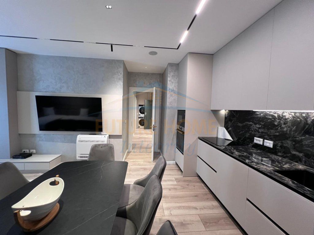 Shitet, Apartament 2+1+2, Rezidenca Erli, Tiranë.