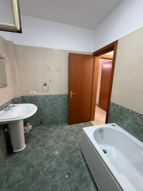 Appartamento 2+1 + 2 bagni &amp; posto auto in vendita Don bosko