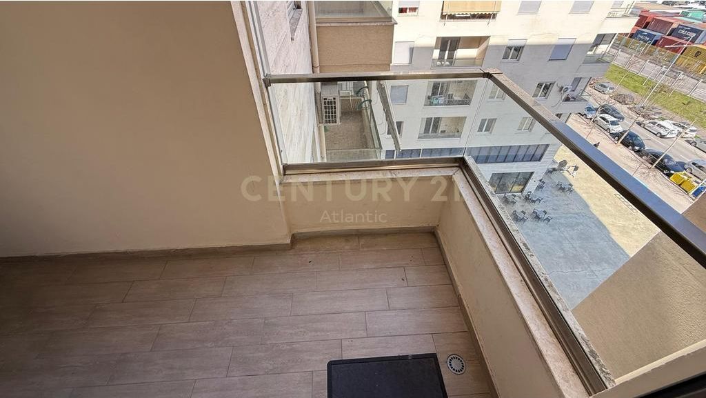 Apartament 1+1 Me Qira në Rruga e re e Portit, Durrës - 500€ | 71 m²