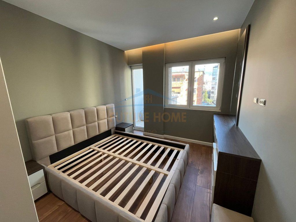 Shitet , Apartament 1+1 , Mine Peza , Tirane