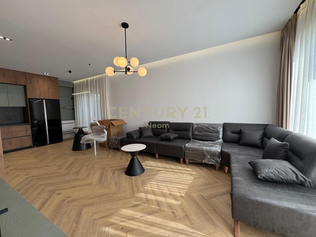 JEPET ME QIRA VILE NE ZONEN E SAUKUT! 3,000 € /Muaj Sip. Totale  500m2  Sip. e brendshme  240m2