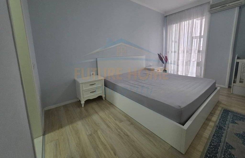 Rent, Apartment 2+1+2, Former Electric Market, Tirana