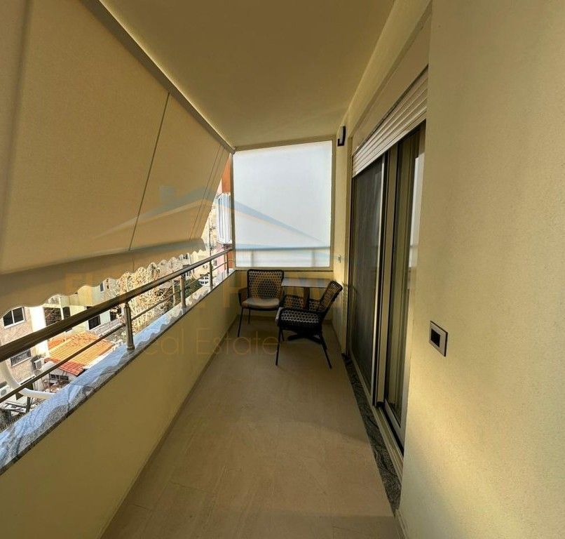 Tirane, jepet me qera apartament 1+1 Kati 4, 65 m² 850 € (Myslym Shyri)
