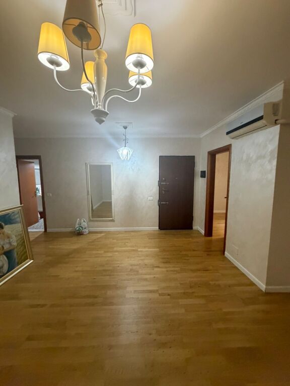 Shesim apartament 2+1 te Selvia