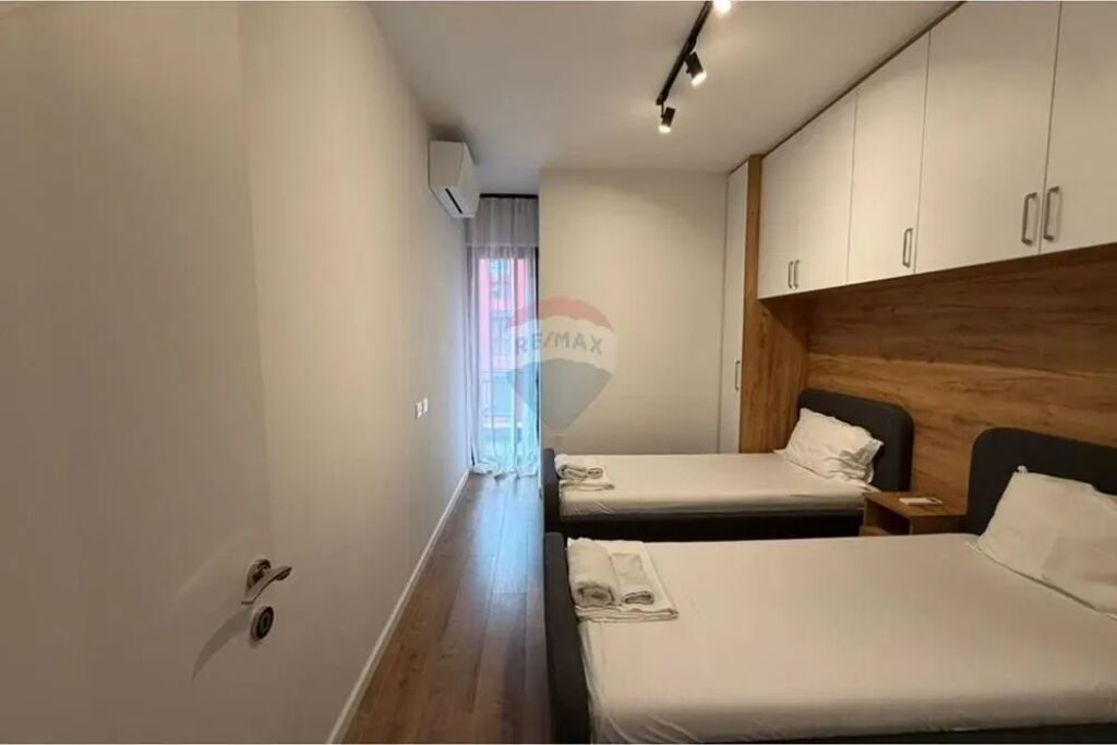 APARTAMENT 2+1 PËR SHITJE – FARMACIA NR.10, TIRANË