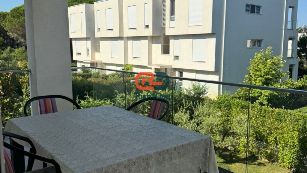 Tek San Pietro, Ne Gjirin E Lalzit, Shitet Super Apartament 2+1 Me Planimetri Perfekte !