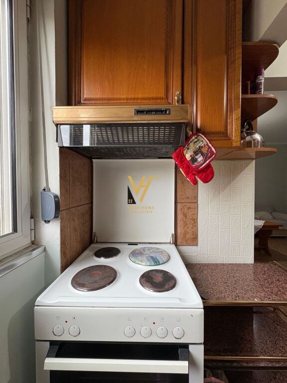 JEPET APARTAMENT 1+1 ME QERA NE LAPRAKE 50.000 LEKE