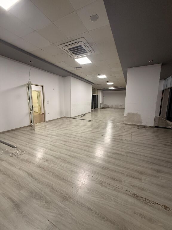 JEPET ME QERA AMBIENT BIZNESI ZONA E TATIMEVE, DURRES