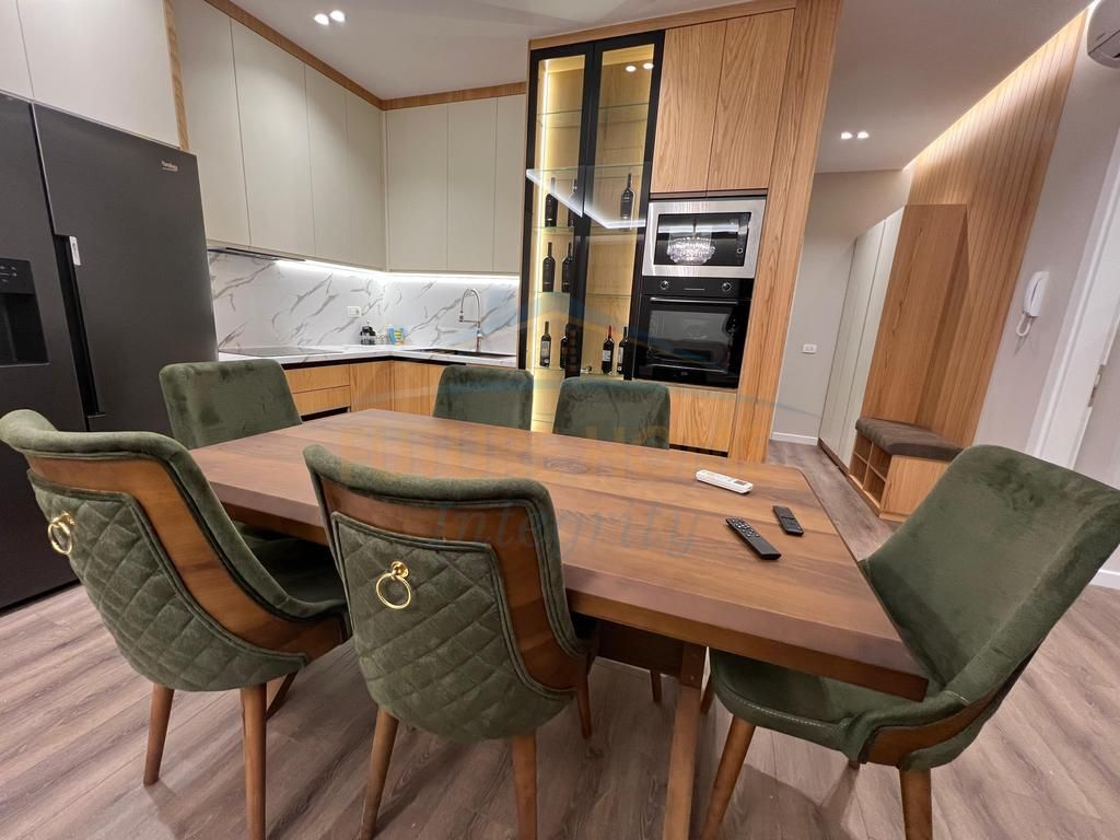 For sale, Apartment 2+1+2+Parking Space, Ali Demi, Tirana.