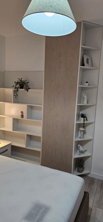 Shitet Apartament,1+1 në Plazh,Durrës.