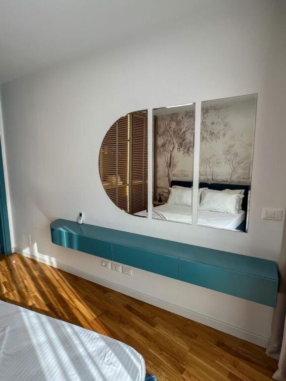 Apartament me Qera te Lake View