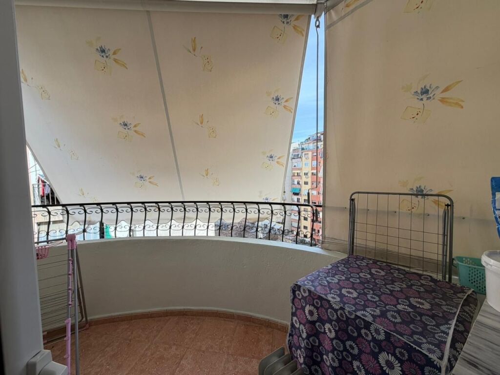 2+1 apartment for rent at the Paris Commune near the Playground