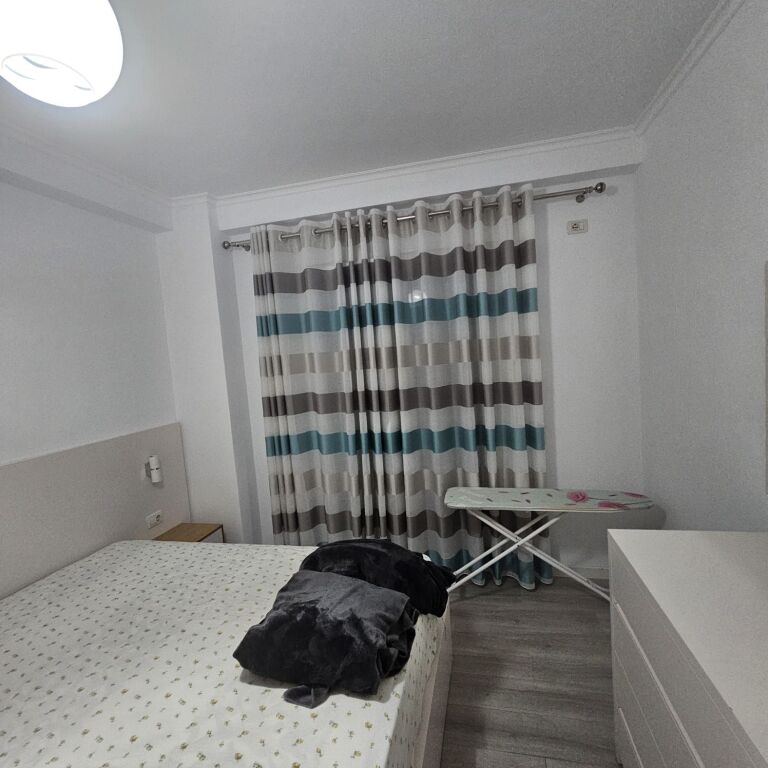 1+1,i mobiluar,stacion treni,cmimi 600 mije leke