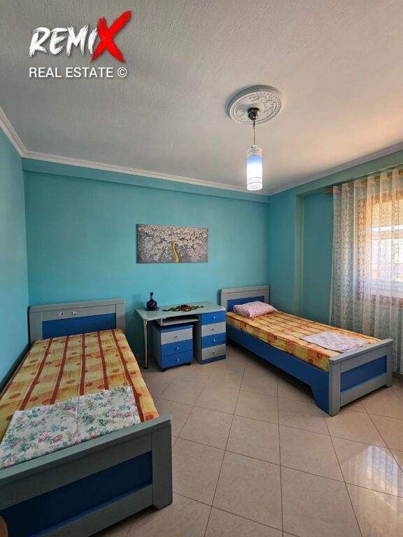 JEPET ME QERA  APARTAMENT 2+1+2 + DEPO  PRANE ISH URT