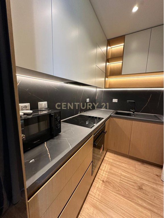 Ambient Zyrash + Post Parkimi per Qira tek Rezidenca 'Lake View' !