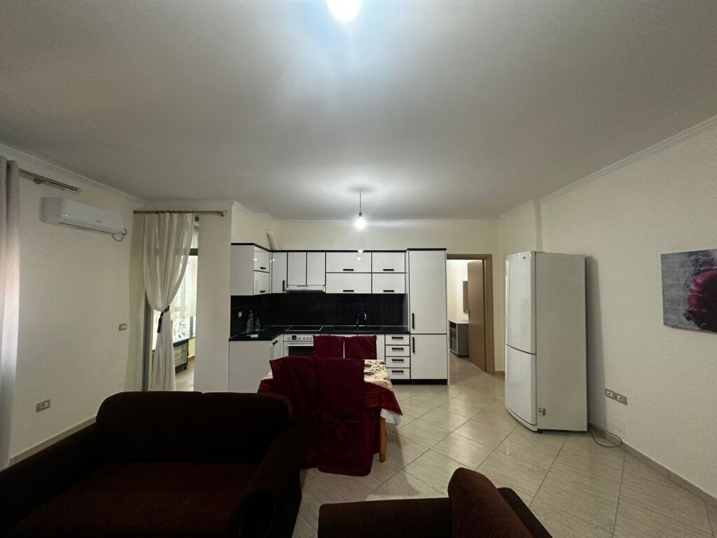 🏡 Apartament 2+1 me qira në Vlorë – Pranë Fjortes