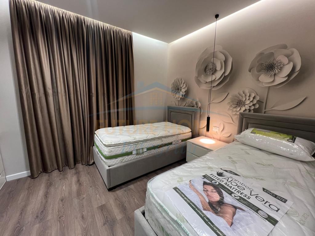 For sale, Apartment 2+1+2+Parking Space, Ali Demi, Tirana.